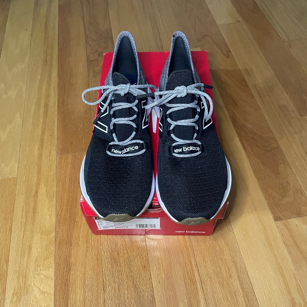 New Balance Fresh Foam Roav Athletic Shoes Black and Grey Womens size 9.5 
New - Picture 10 of 13